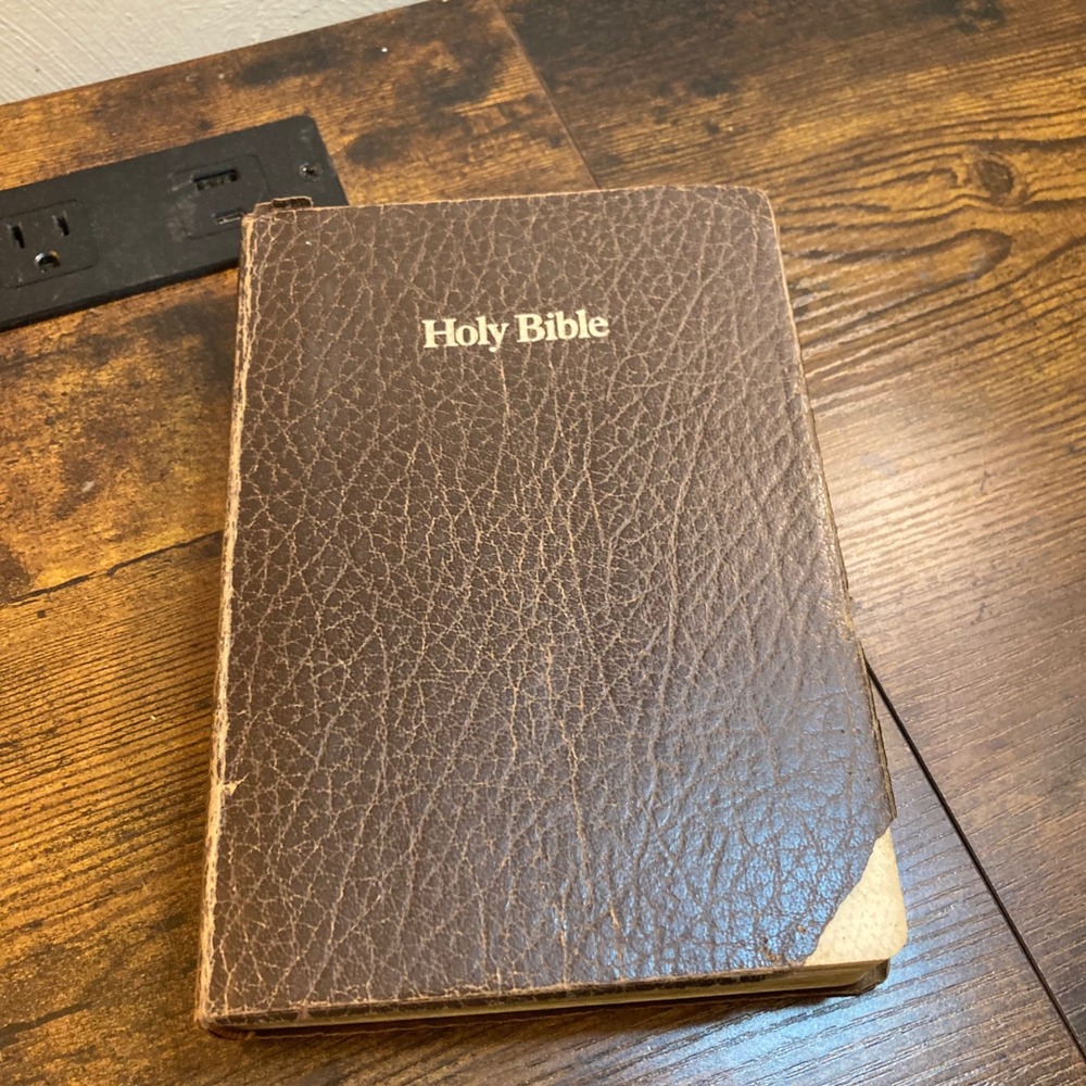 Holman 1982 RSV Holy Bible Revised Standard Version Brown Faux Leather Cover